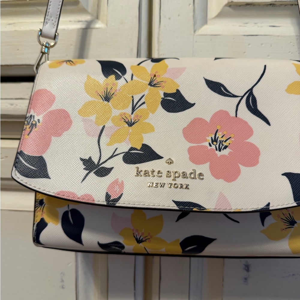 kate spade ♠️ Lily Blossom Print Convertible Crossbody - Picture 11 of 12